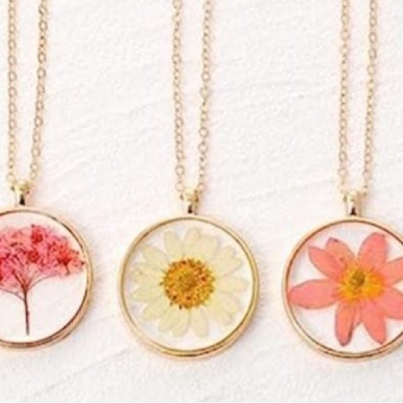 🌼chamomile chain necklace 🌼 - Picture 2 of 3